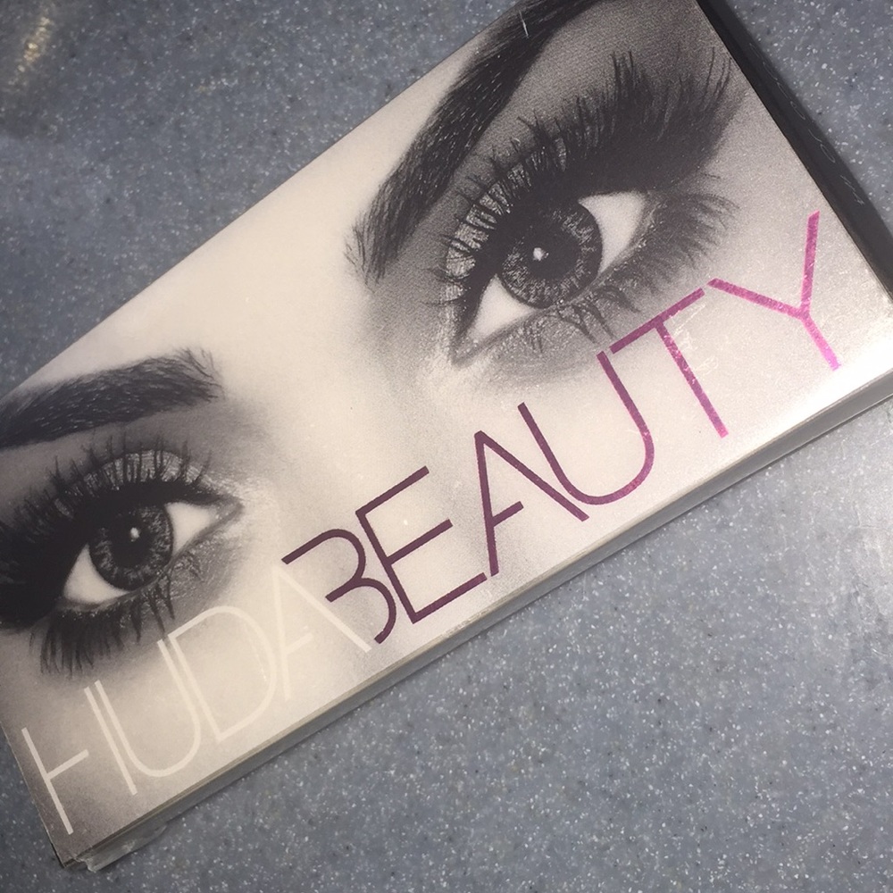 HudaBeauty Eyelashes in Coco Jo #4